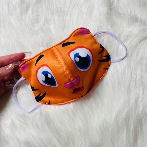 HIGH QUALITY MASKS FOR KIDS ( ADULT SIZE SMALL) - Picture 4 of 10